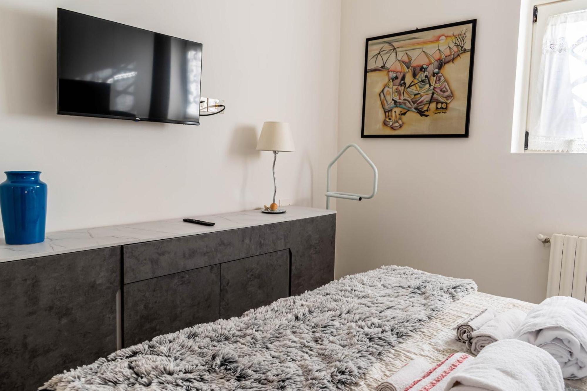 A Due Passi Dal Castello - Moderno E Ristrutturato Apartment *